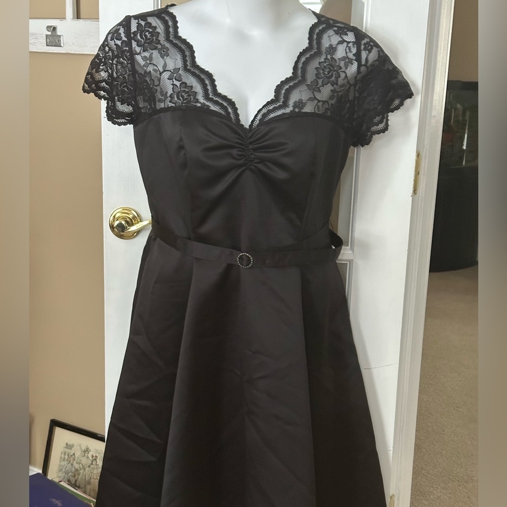 Perfect LBD! Dress is satin & Lace - A Line silhouette